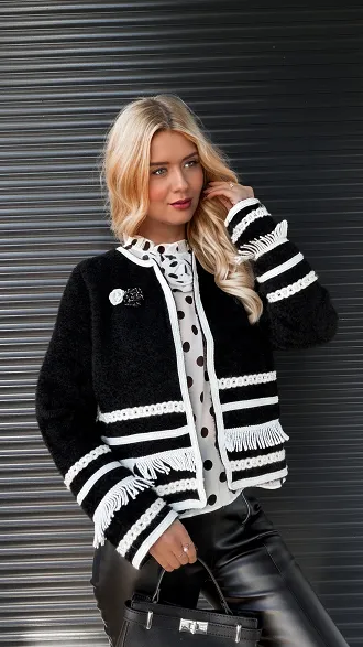 Miły ciepły żakiet z białymi dodatkami ONE SIZE - R192